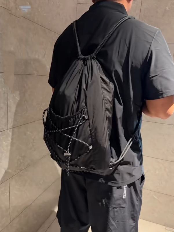 Drawstring Gym Bag - SHELKSBAG Unisexowy plecak ze zmarszczonego nylonu